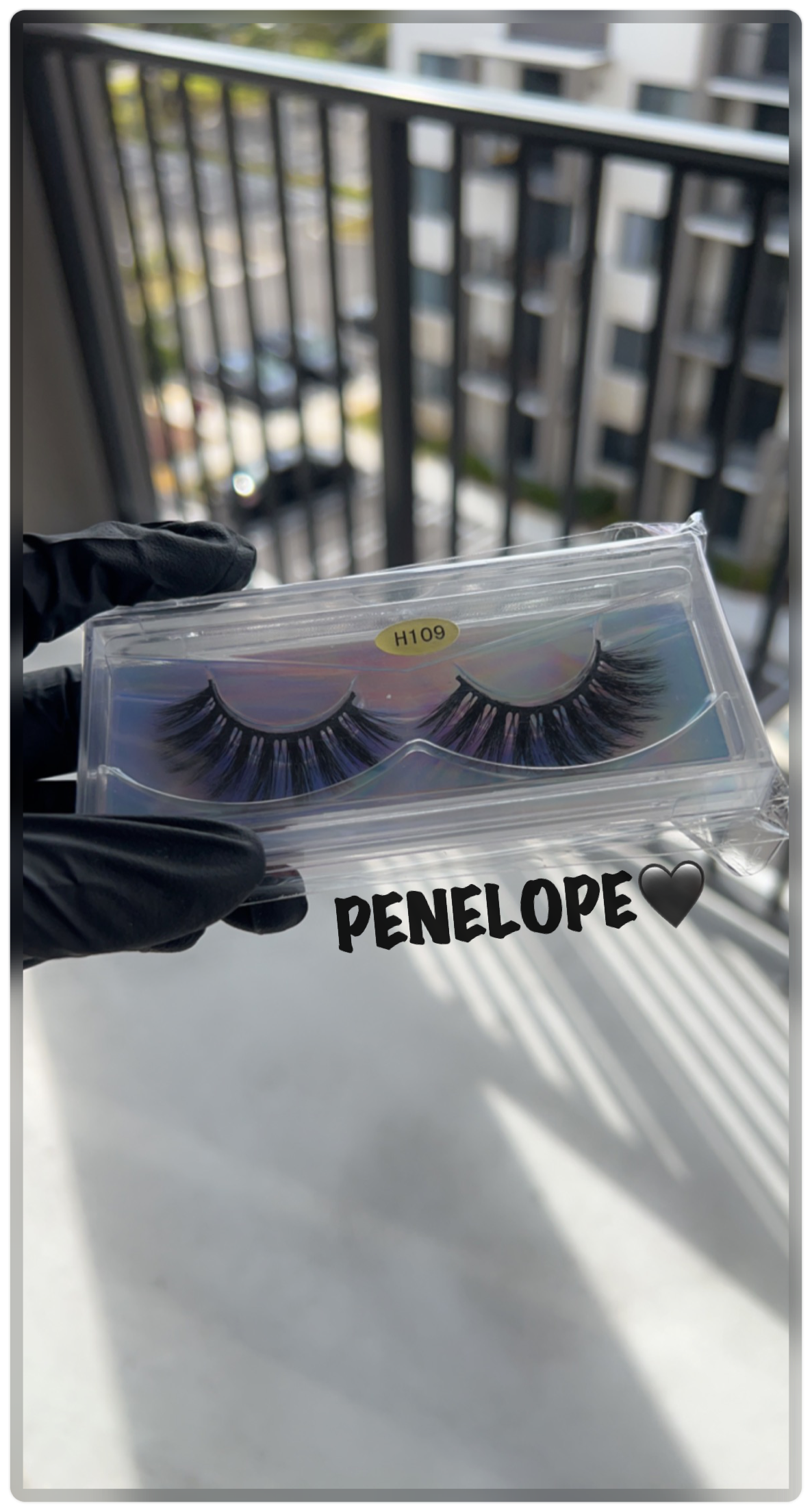 Penelope - Minks H109